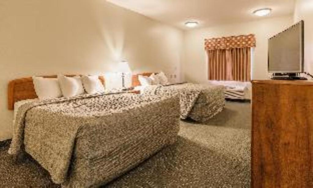Supertel Inn And Conference Center Creston Bagian luar foto