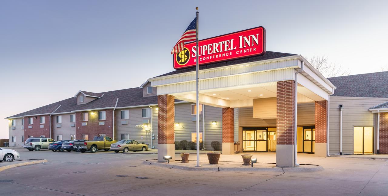 Supertel Inn And Conference Center Creston Bagian luar foto