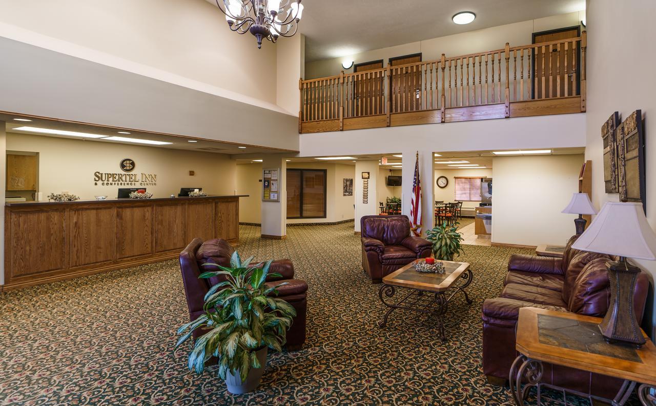 Supertel Inn And Conference Center Creston Bagian luar foto