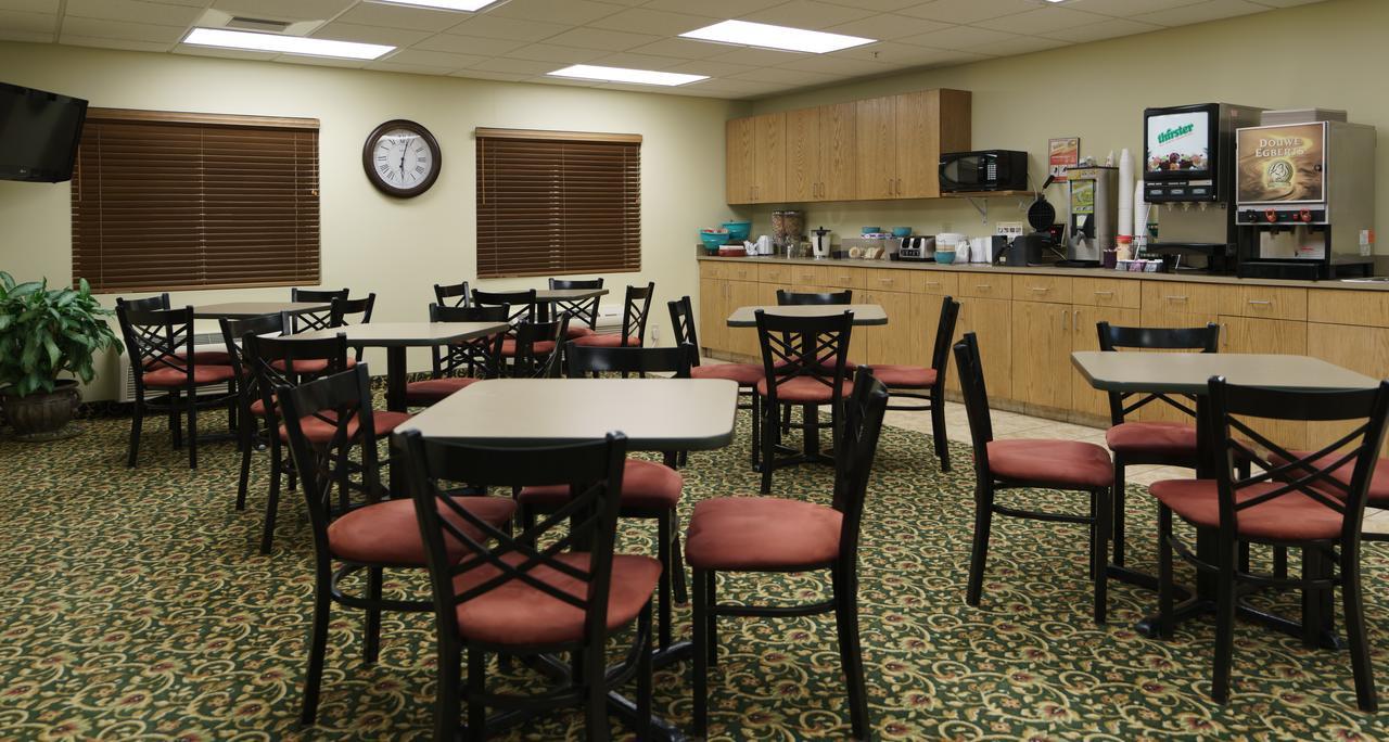 Supertel Inn And Conference Center Creston Bagian luar foto